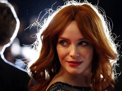 christina hendricks tots|Atriz revela que fez drástica mudança antes de entrar em Good。